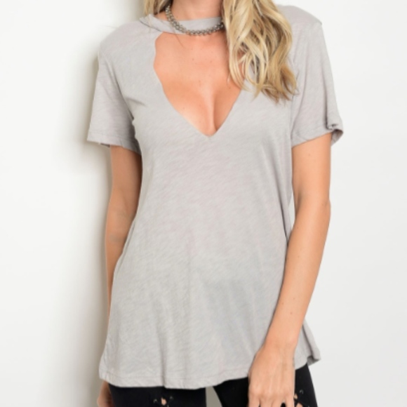 Tops - 🆑 LAST 2: Low-cut Heather grey Choker Tee
